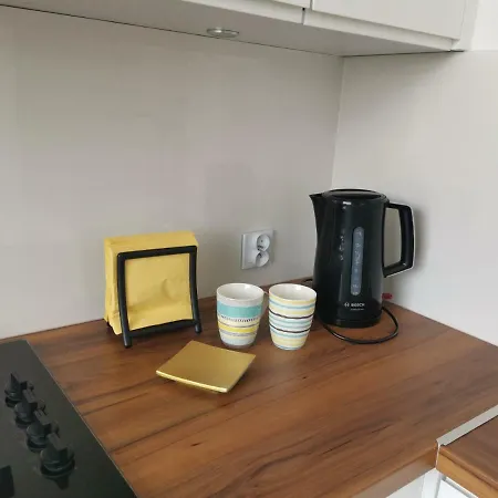 Apartament 80 *